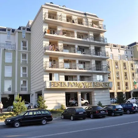 Апартаменты частно студио в комплекс ризорт Поморие